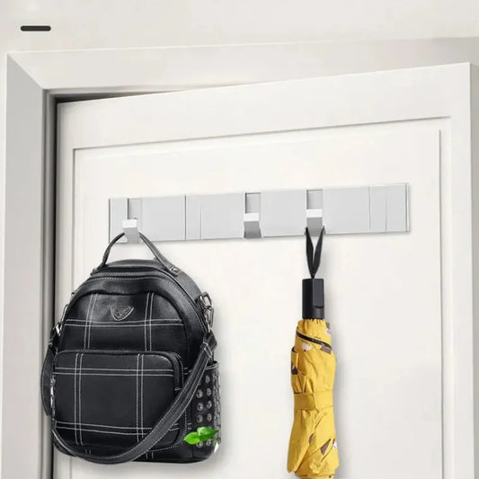 Porte manteau blanc.