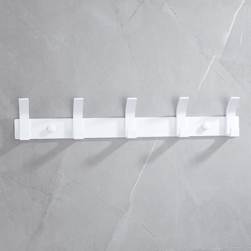 Porte manteau blanc mural installé