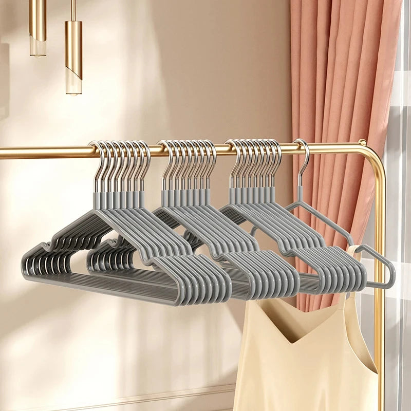 Porte manteau  gris.