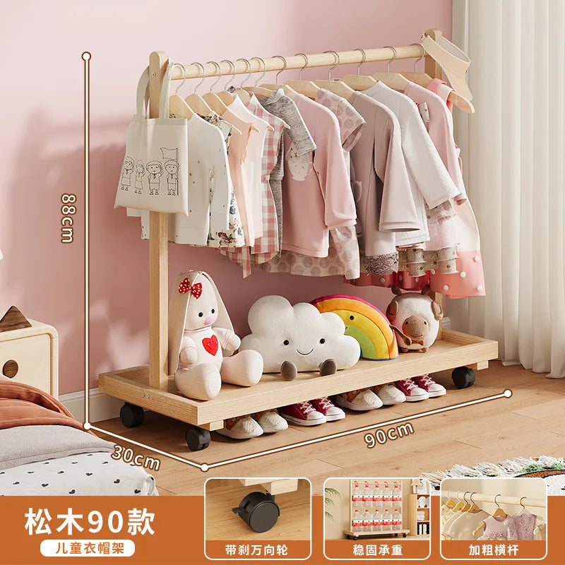 Porte manteau pour chambre bébé