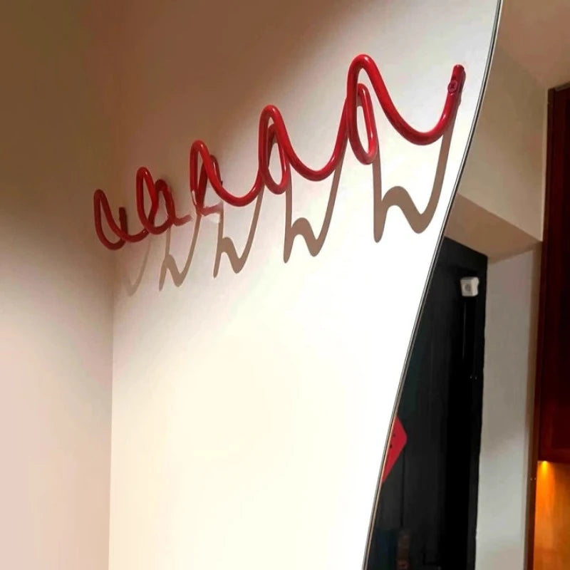 Porte manteau mural rouge