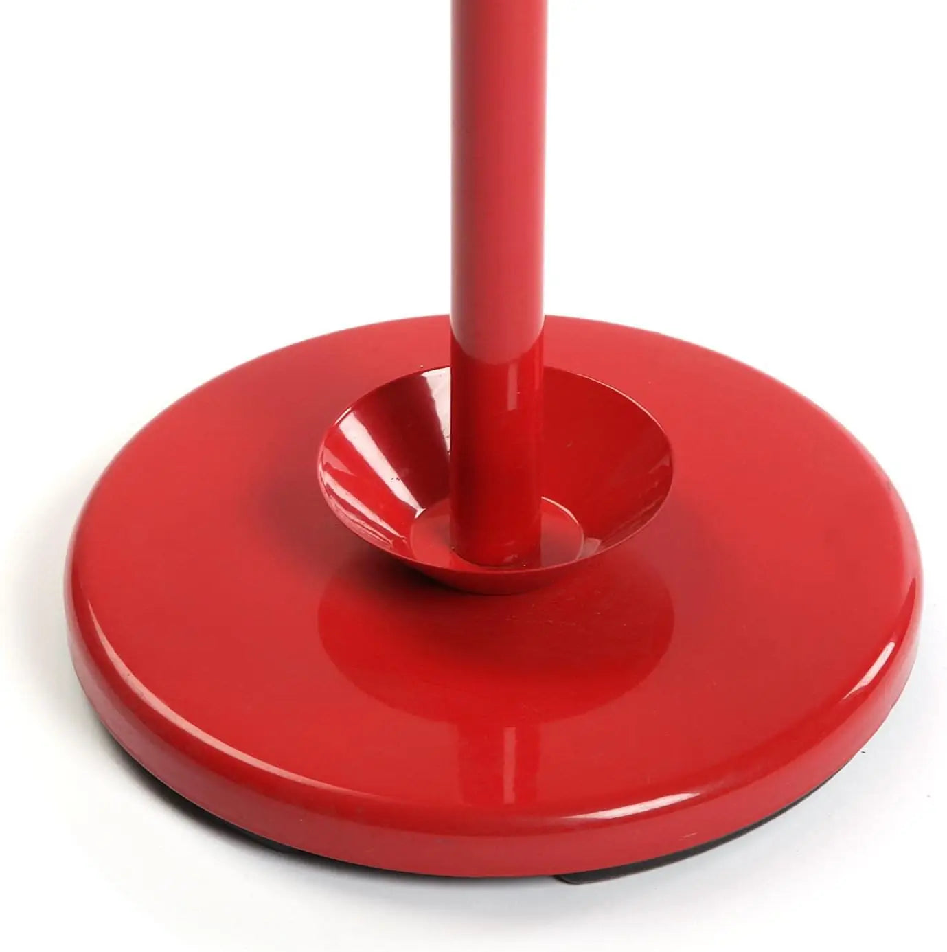 Porte manteau rouge sur pied