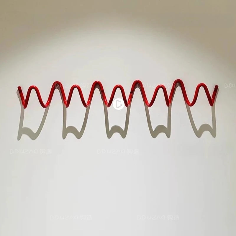 Porte manteau mural rouge